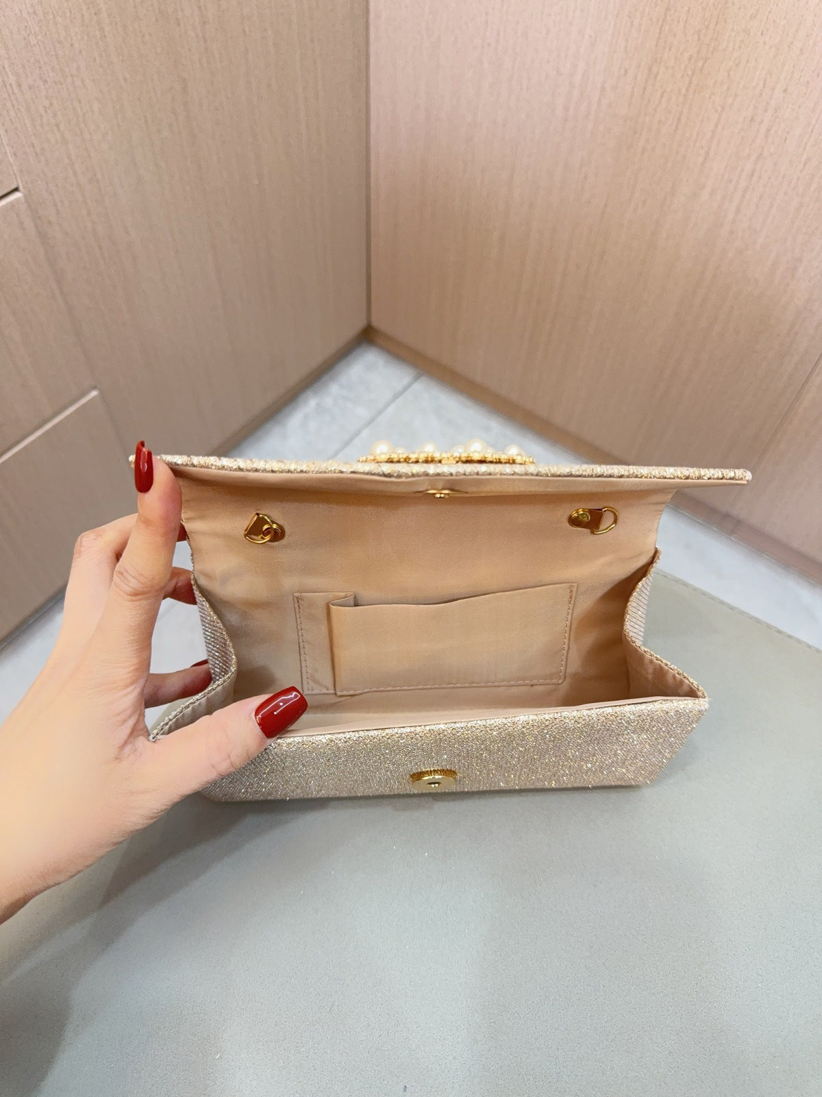 Diagonal Ribbed Pearl Embellishment Clutch MNBF140