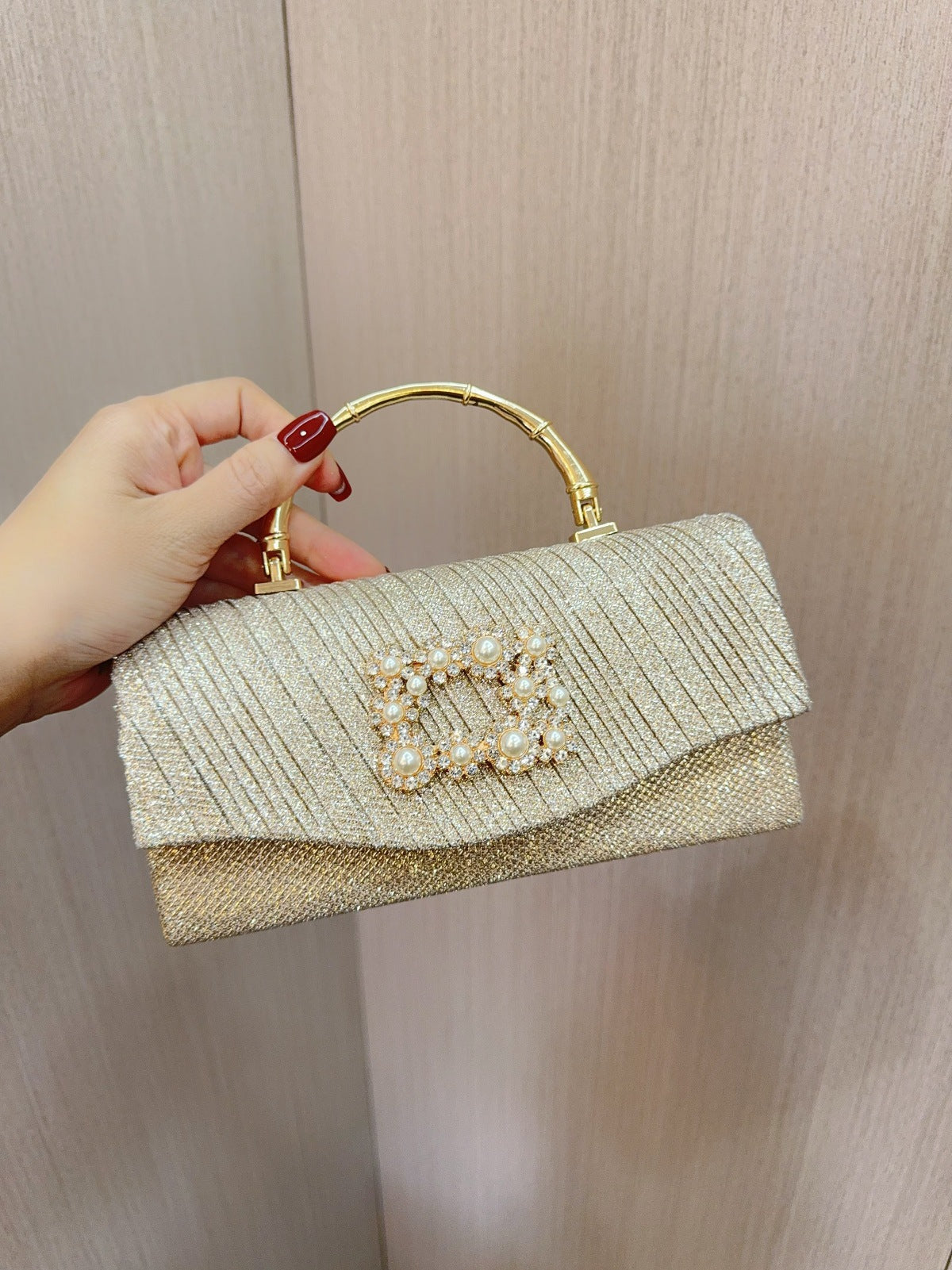 Diagonal Ribbed Pearl Embellishment Clutch MNBF140